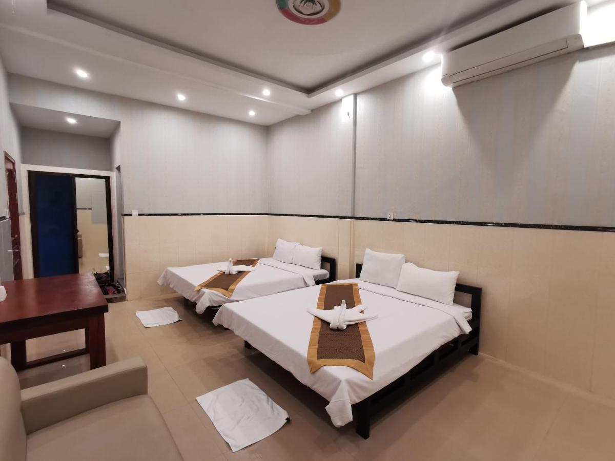 Invito Guesthouse Сиануквиль Экстерьер фото